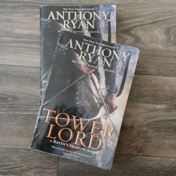 The ravens Shadow series - Picture 2 of 3